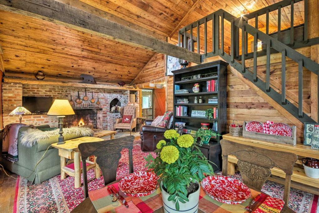 Ginny'S Cabin Spruce Pine Екстериор снимка