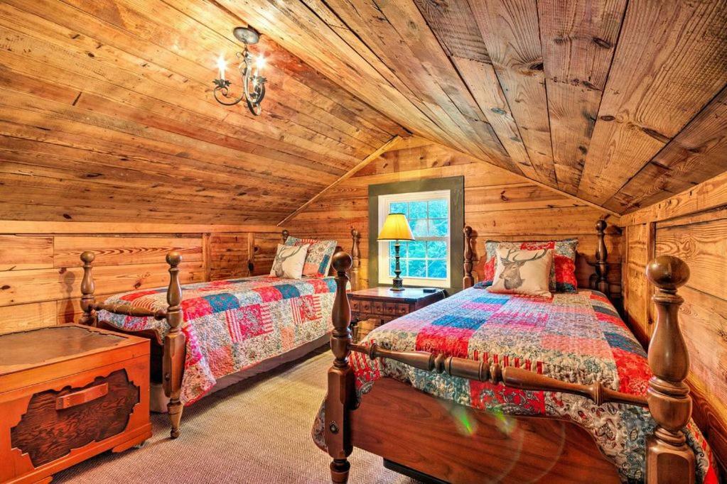 Ginny'S Cabin Spruce Pine Екстериор снимка