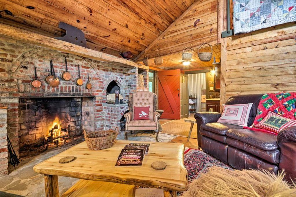 Ginny'S Cabin Spruce Pine Екстериор снимка