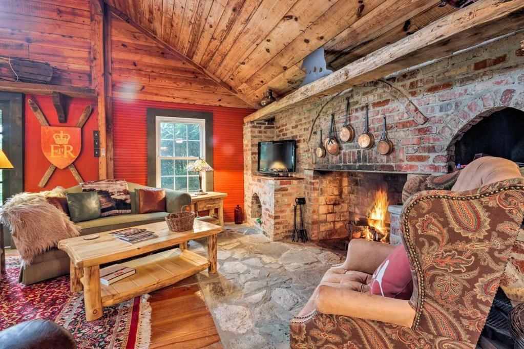 Ginny'S Cabin Spruce Pine Екстериор снимка